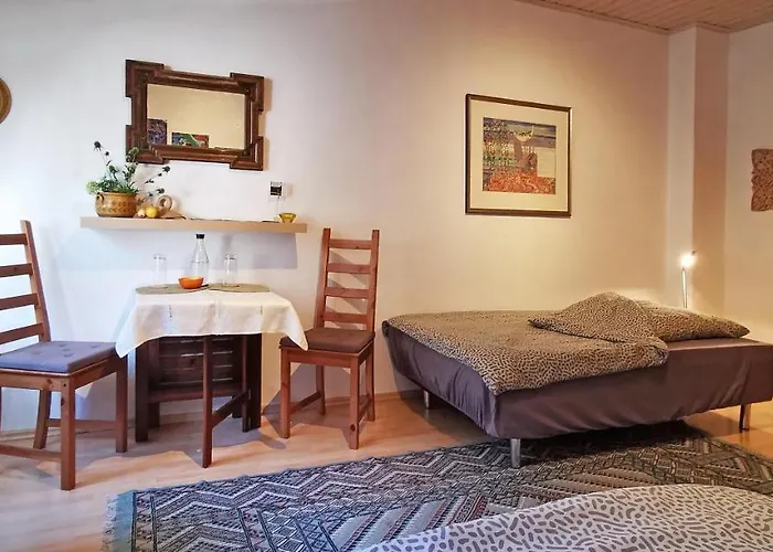 - Doppelzimmer * Sauerthal